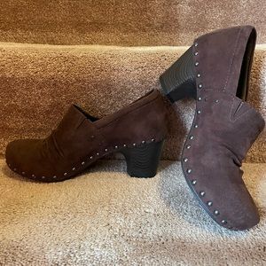 Dansko women’s clogs